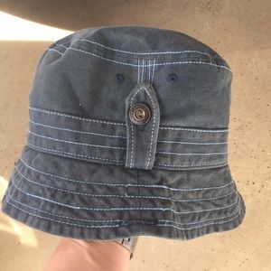 Pranav floppy bucket hat, blue